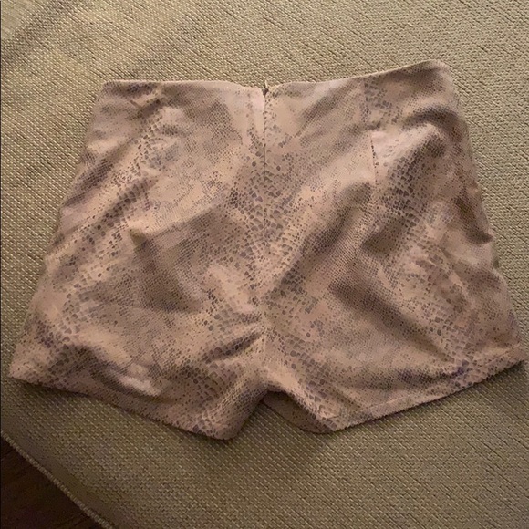 Snakeskin skort!! - Picture 5 of 6